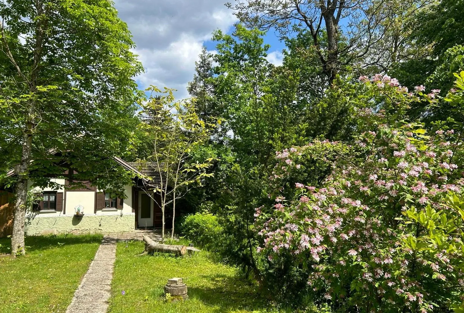 Dom wakacyjny Gemuetliches Ferienhaus Auf Gutshofgelaende Mit Pool Windorf